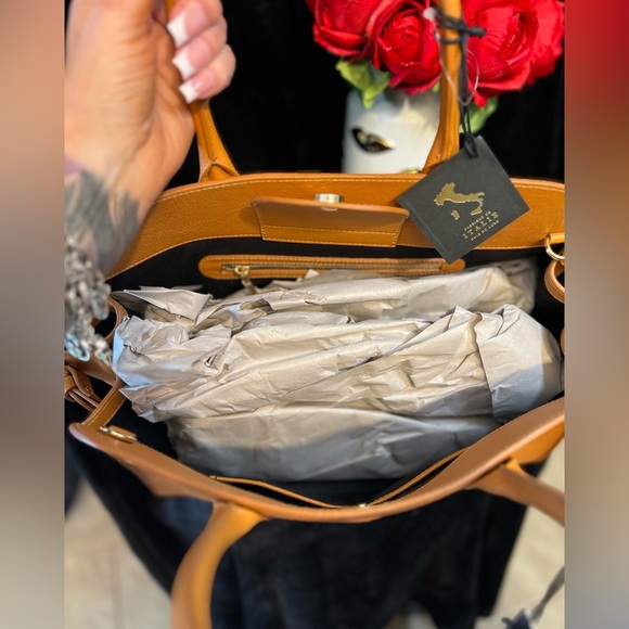 💛NWT- Claudia Firenze Caramel  look alike Margaux VIRAL GORGEOUS Leather Bag💛 - Picture 3 of 12